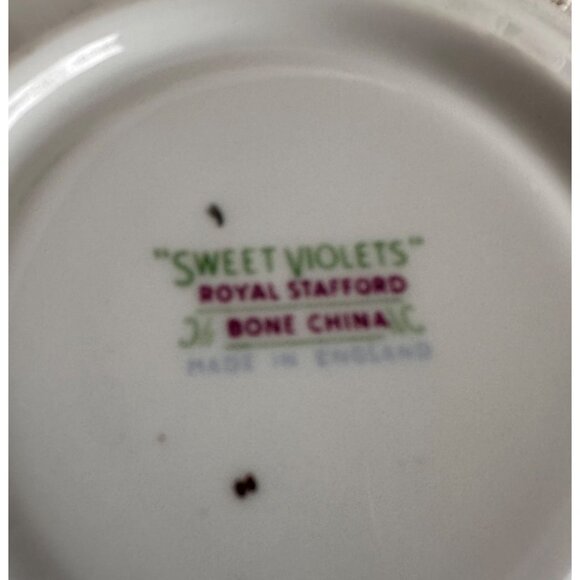 Vintage Royal Stafford Sweet Violets Square Tea Cup & Saucer Set Bone China Gold - Picture 11 of 11